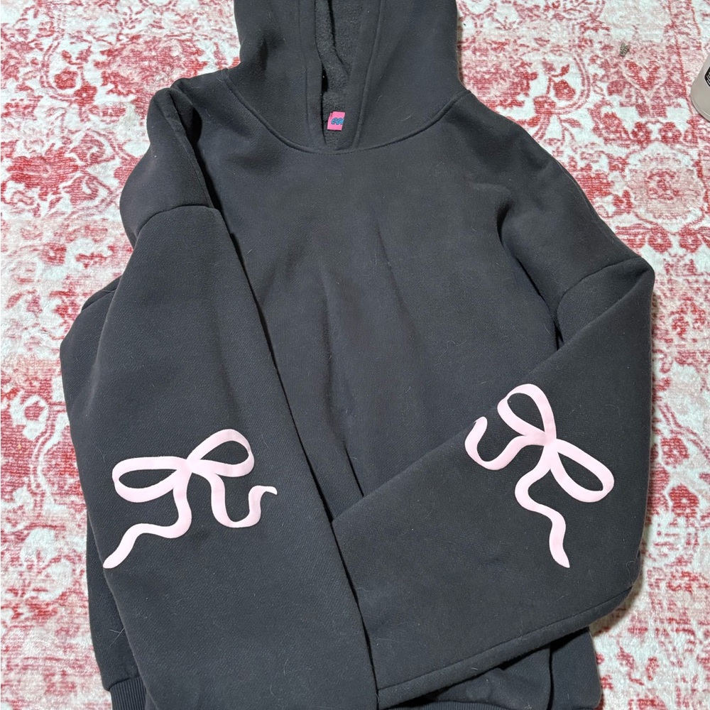 Edikted Bow Sweat Set (Top: medium Bottoms: small)